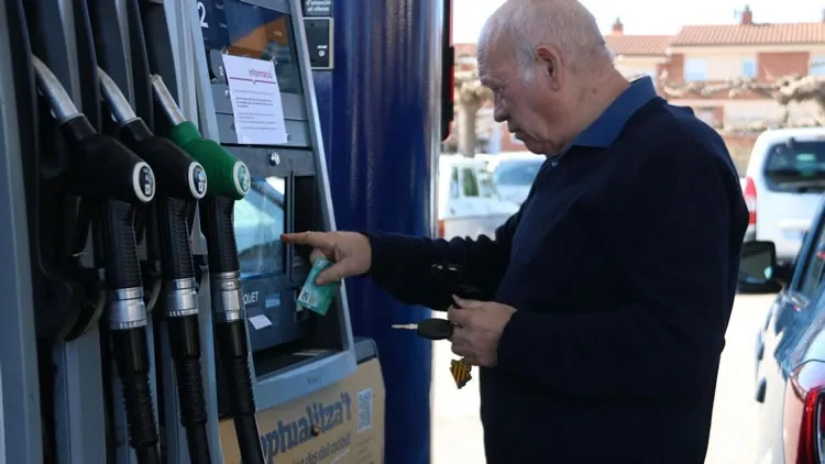 Se habilitó el sistema de autoservicio de combustible, ¿ que pasará con los playeros?
