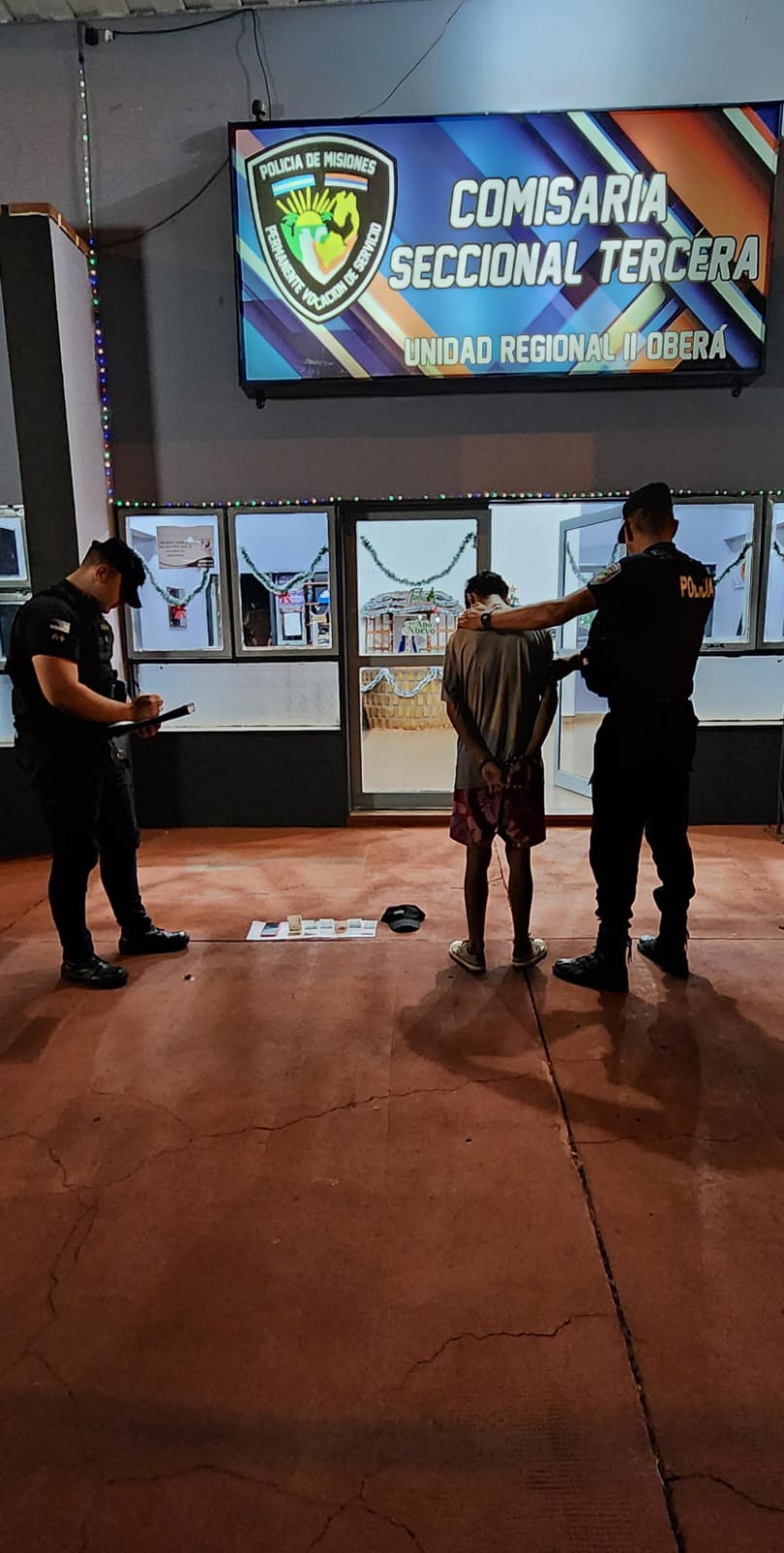 Huyó en un remis tras robar un celular en el Hospital y en un rápido accionar policial fue detenido