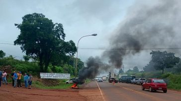 Productores yerbateros de San Vicente y Oberá reclaman precios justos en protestas simultáneas