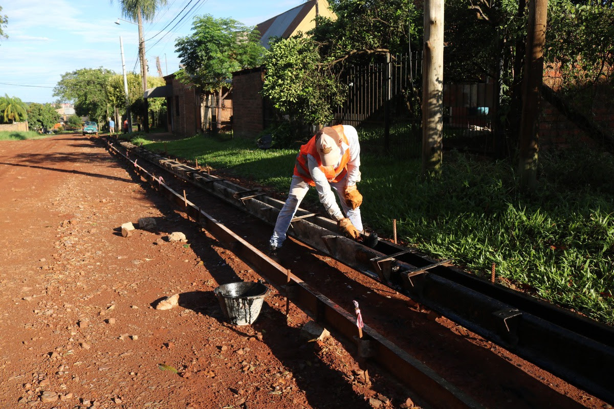 Obras Públicas: Avanzan obras para villa Bárbaro