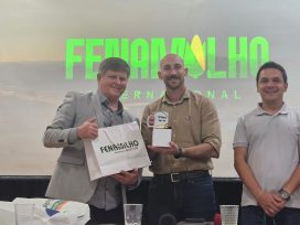 Una delegación de la Fenamilho hizo el lanzamiento en Oberá