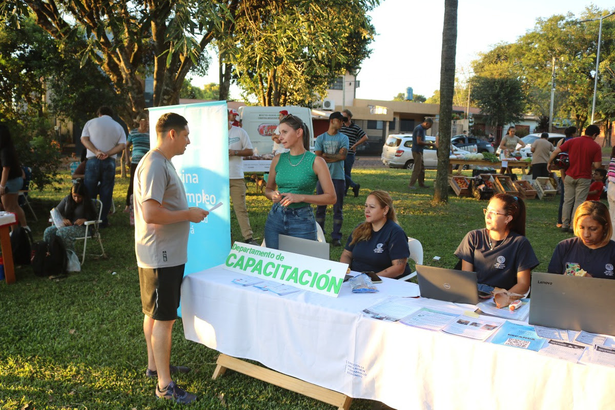 Descentralizar la municipalidad en contacto directo con los vecinos