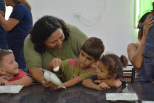 Taller de huevos Pascua para los pequeños, una jornada de inclusión, camino a semana santa