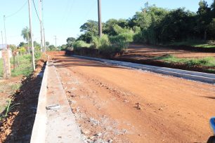 Cordón cuneta en calle Código 115 de barrio Copisa