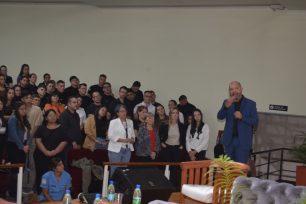 El II Coloquio Provincial abordaje integral del suicidio llenó el anfiteatro Cacique Oberá