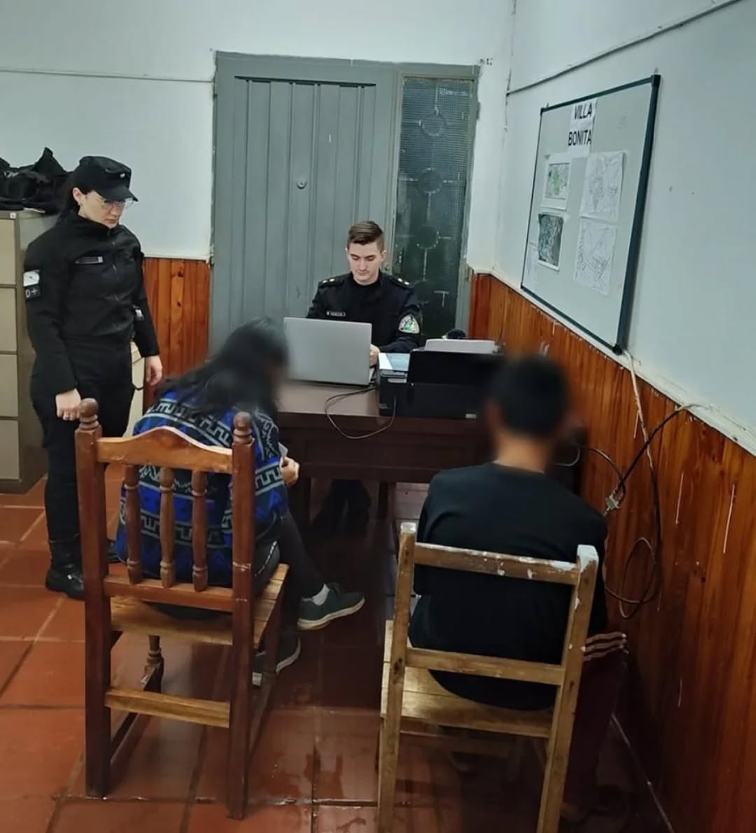 En un amplio operativo policial, efectivos de Villa Bonita hallaron a un menor extraviado