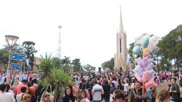 Gran concurrencia en el acto por los 125 años de la revolución de Mayo