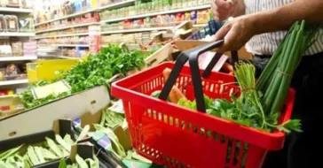 La canasta básica aumentó 0,9% en abril y una familia tipo necesitó $1.110.063 para no ser pobre