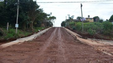 Avanzan las obras de cordón cuneta en barrio Kleiven