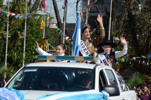 La cuarta jornada de la 45a Fiesta Nacional del Inmigrante, se pudo realizar el tradicional Desfile de las colectividades