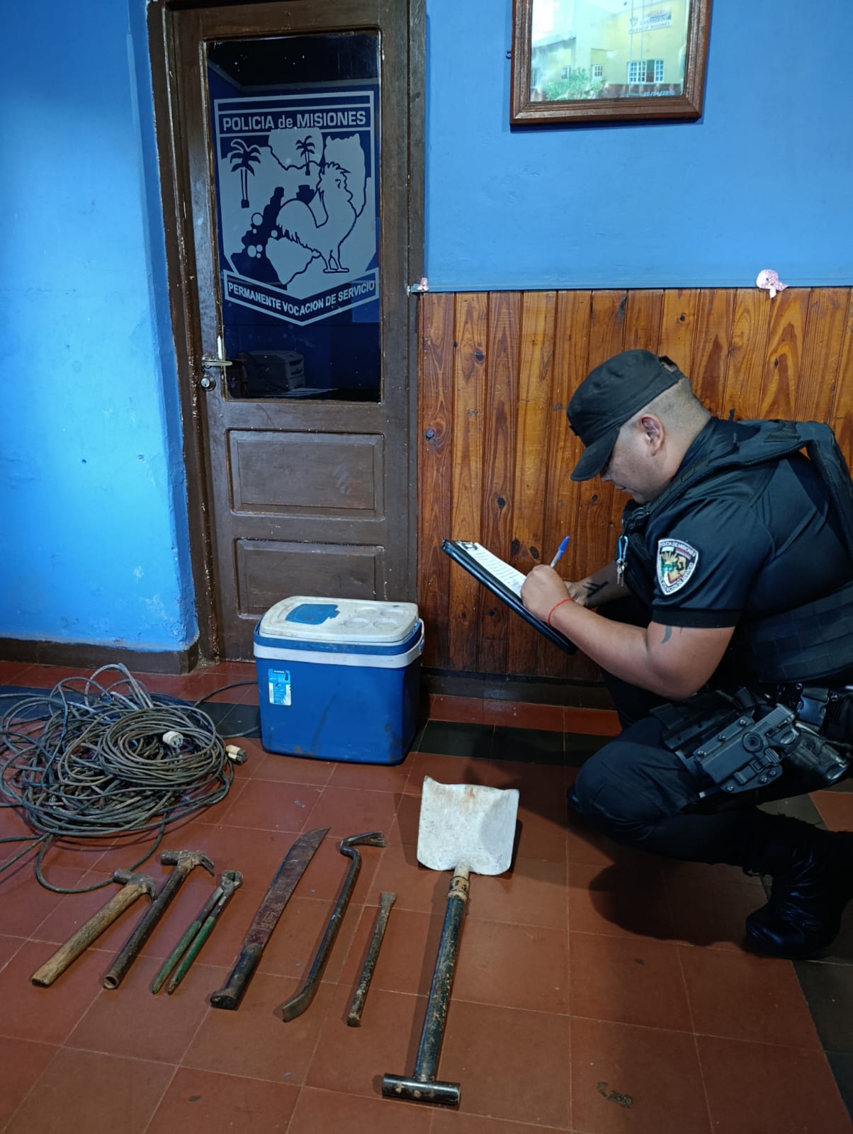 Policías de Guaraní recuperaron objetos robados y demoraron a dos menores