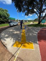 Avanza la demarcación de senderos en Avenida Gendarmería Nacional con criterios de accesibilidad y seguridad