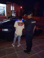 Alcoholizado arrojaba piedras y ocasionaba disturbios públicos: la policía lo detuvo