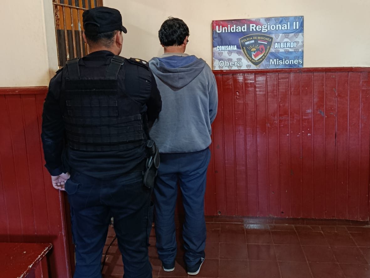 Policías encubiertos detuvieron en Colonia Alberdi a un sujeto acusado de abuso hacia su hijastra