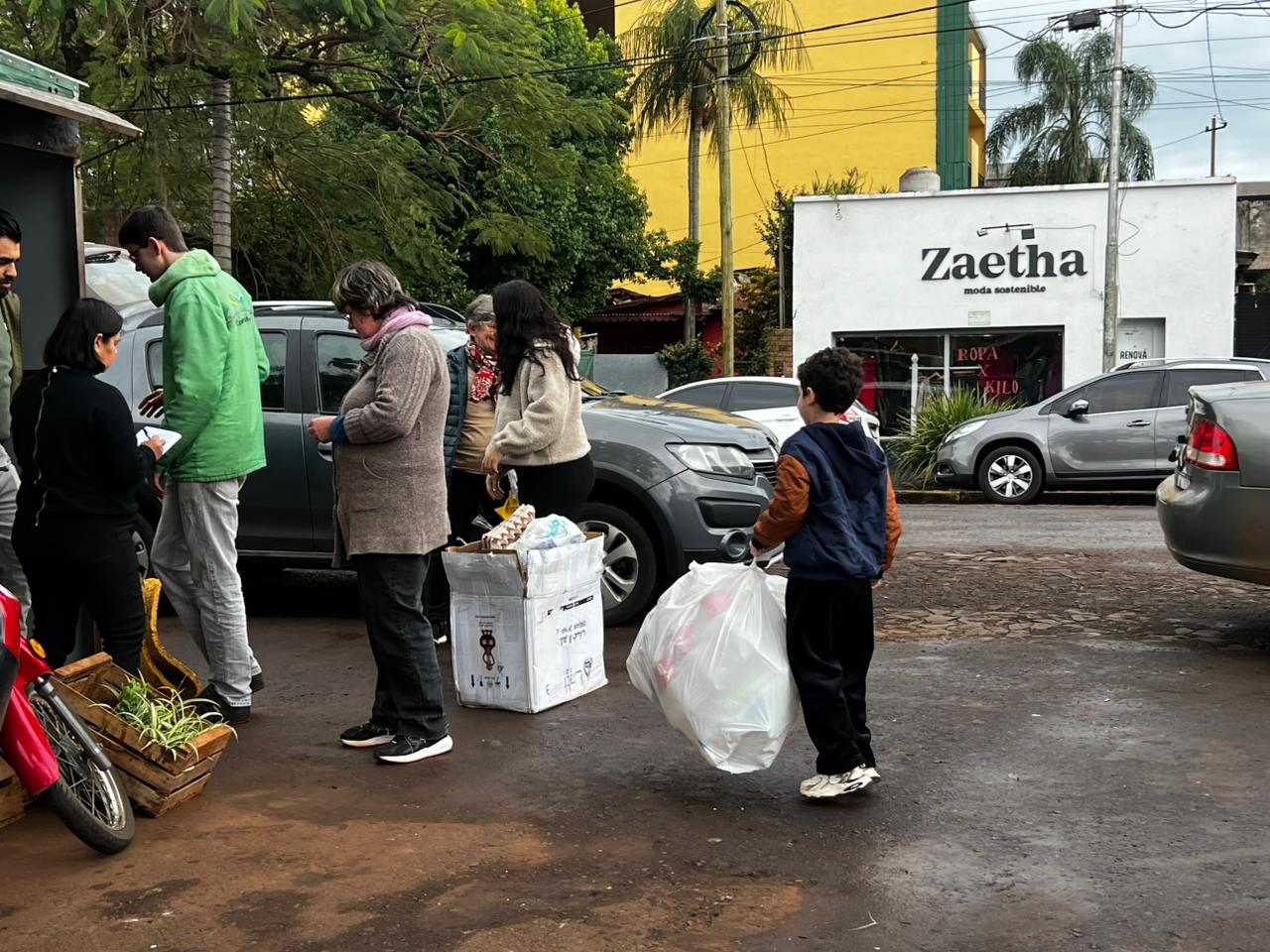 El Ecocanje volvió a convocar a los vecinos con una nueva jornada de reciclaje y conciencia ambiental