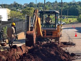 Nueva obra de ampliación de red  de agua potable en Villa  Barreyro