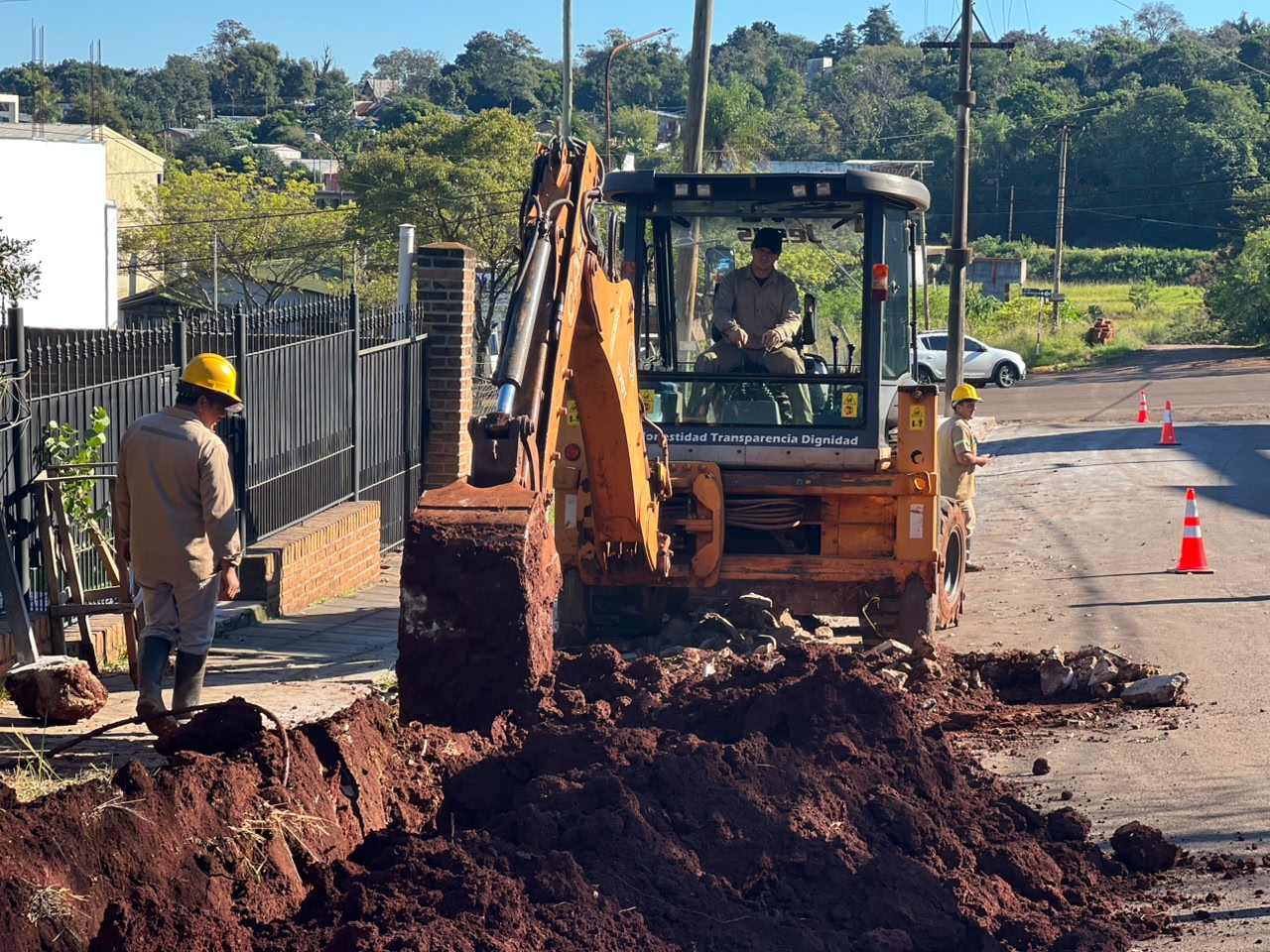 Nueva obra de ampliación de red  de agua potable en Villa  Barreyro