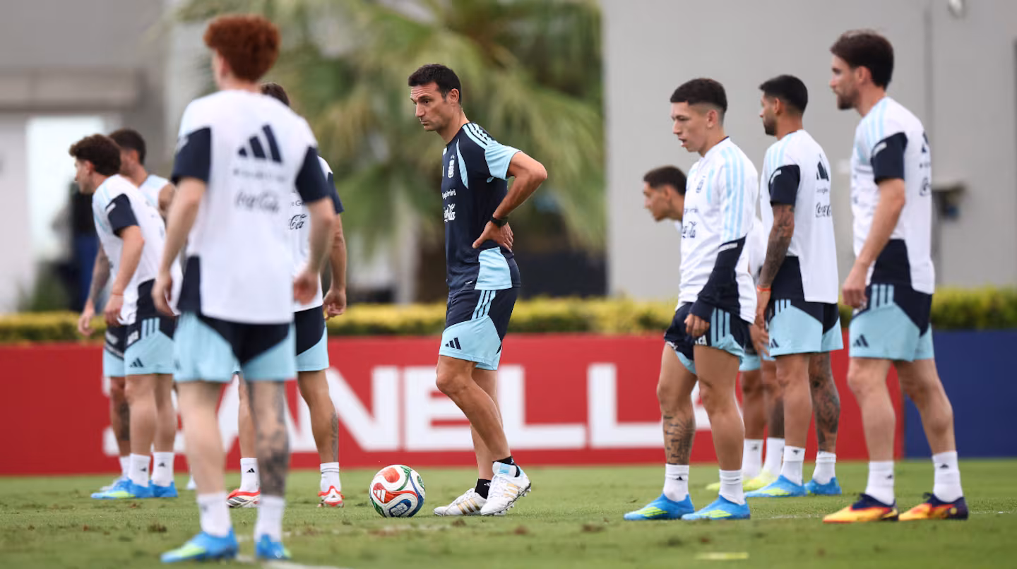 Quedarce con los once o probar con cambios, la grán incógnita de Scaloni ante Suiza
