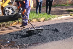 Oberá suma una nueva máquina para mejorar el bacheo y agilizar el mantenimiento de las calles
