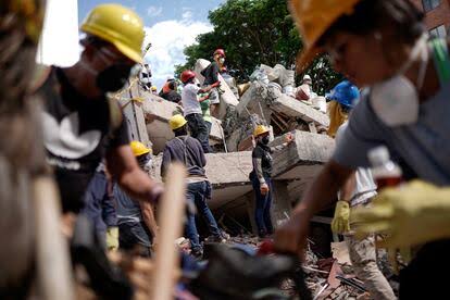 Colombia sube a 285 la cifra de muertos y mantiene en 379 los desaparecidos por terremoto