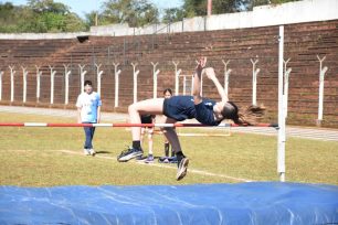 Jóvenes atletas participaron de una nueva competencia de los JDM e Intercolegiales