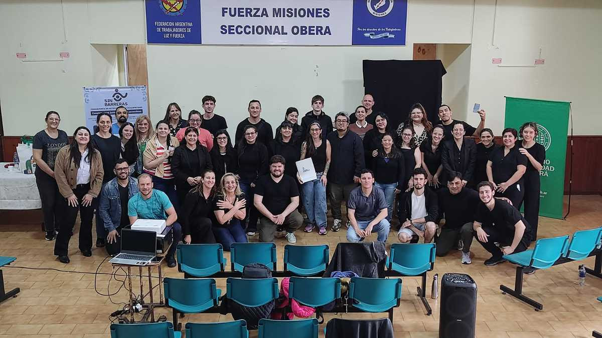 Oberá promovió un espacio de capacitación sobre comunicación y accesibilidad para personas sordociegas