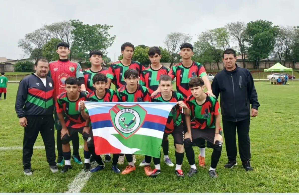 AEMO, festeja el subcampeonato que ganó en Brasil
