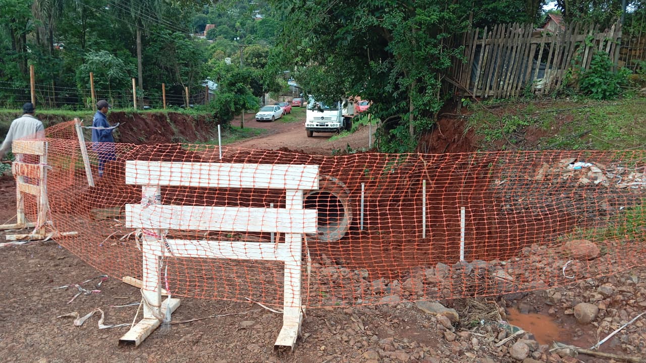 Avanza la obra de drenaje pluvial en la calle Japón del barrio Kindgren