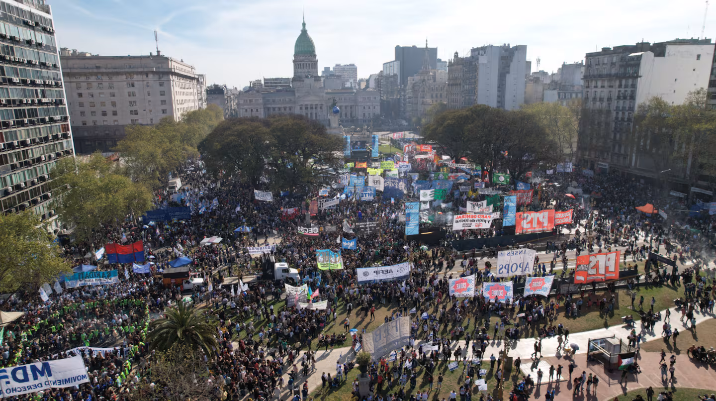 El Gobierno anuncio descontar el día a quienes adhieran al paro de ATE y busca un acuerdo con las universidades